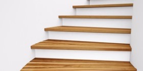 Treppe aufwärts; (c) Fabian Schmidt, erworben über www.fotolia.de